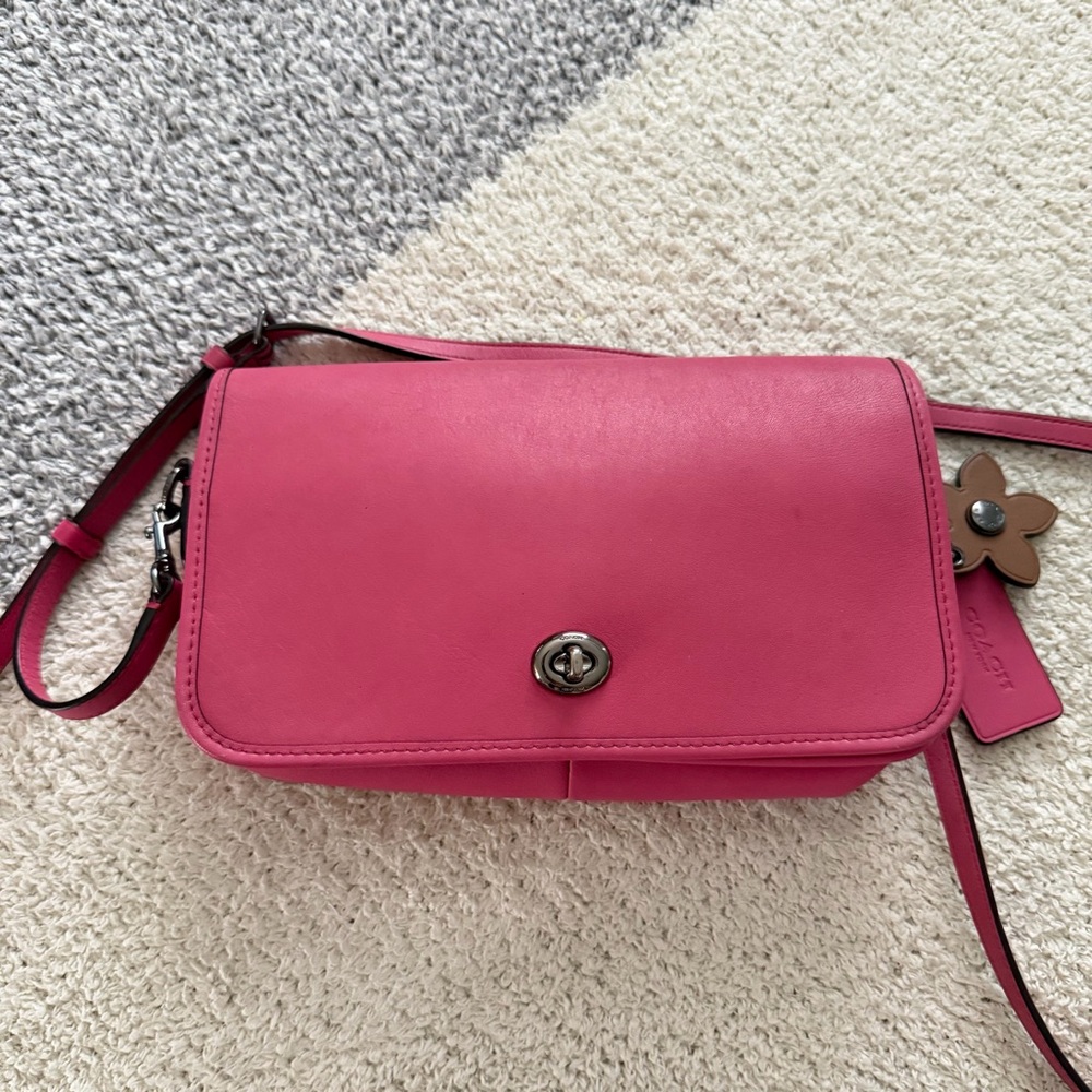 Coach Turnlock Crossbody in glovetanned leather, color Dahlia Pink